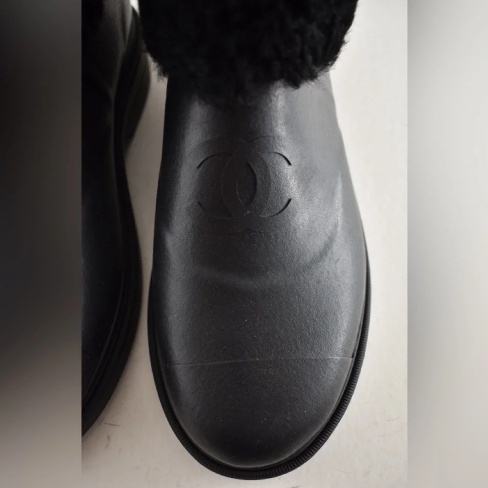 Chanel 24K Black Sheep Shearling Fur Rubber CC Low Top Short Ankle Rain Boots 42 - Picture 7 of 16